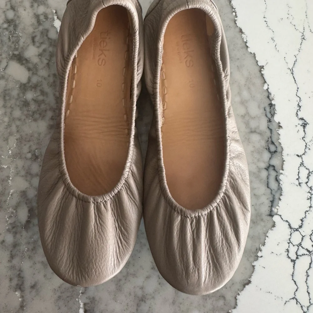 Tieks Ballet Flats in Light Taupe